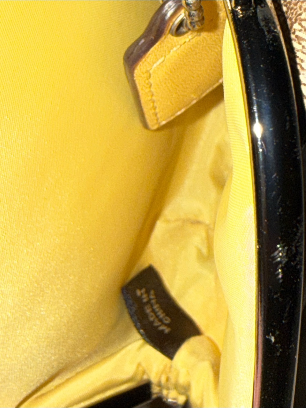Coach Signature Kisslock Coin Purse - Picture 11 of 12